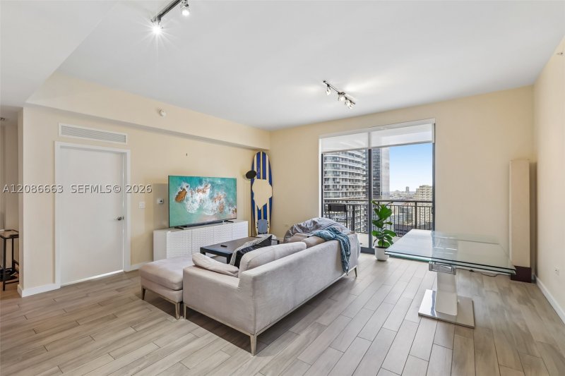Comprar apartamento no Nine at Mary Brickell Village UPH12