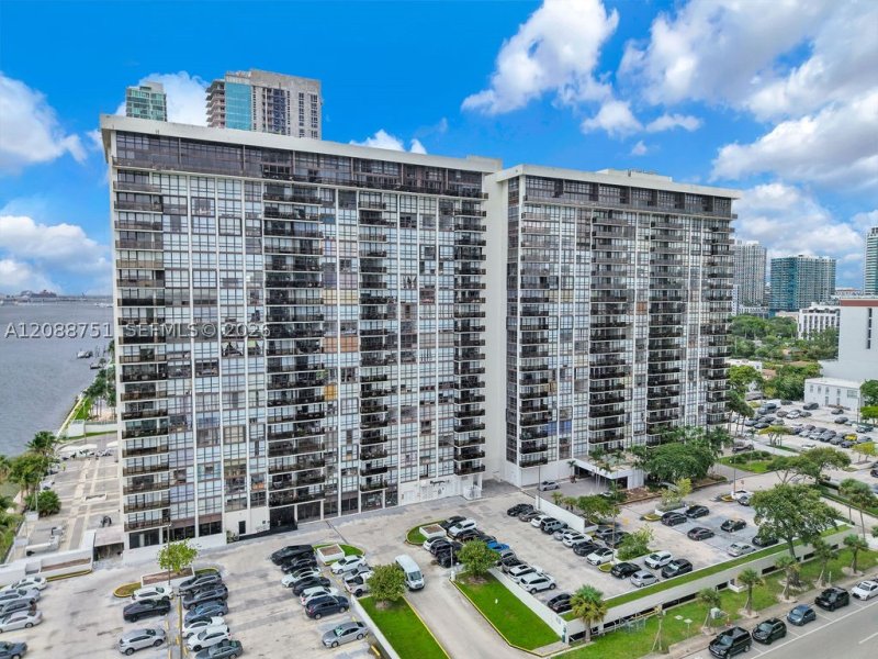 Condo for sale at Charter Club Condos 508