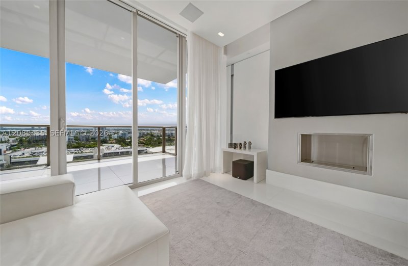 Condo for sale at St Regis Bal Harbour South 1405S