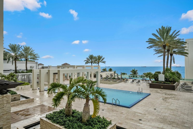 Condo for sale at Las Olas Beach Club 702