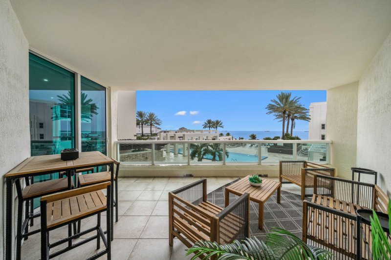 Condo for sale at Las Olas Beach Club 702