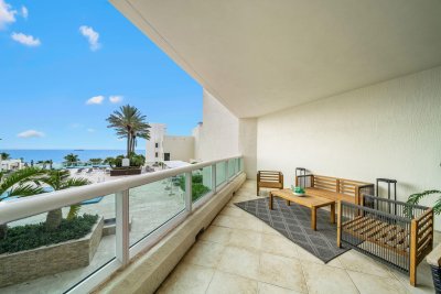 Comprar apartamento en Las Olas Beach Club 702
