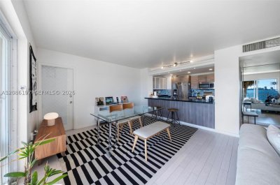 Comprar apartamento no Apeiron at the Jockey Club 2D