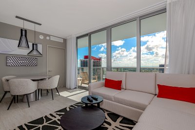 Comprar apartamento no Hyde Beach House R2404