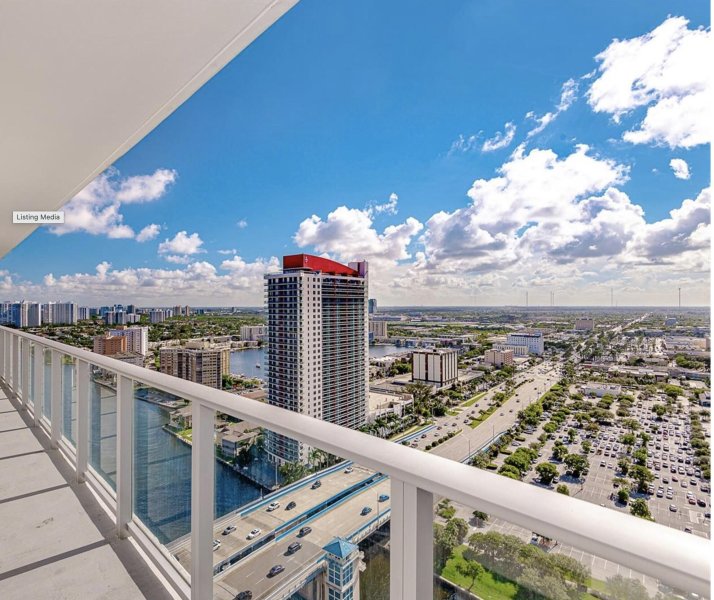 Condo for sale at Hyde Beach House R2404