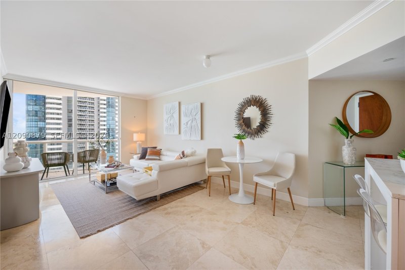 Property photo # 9