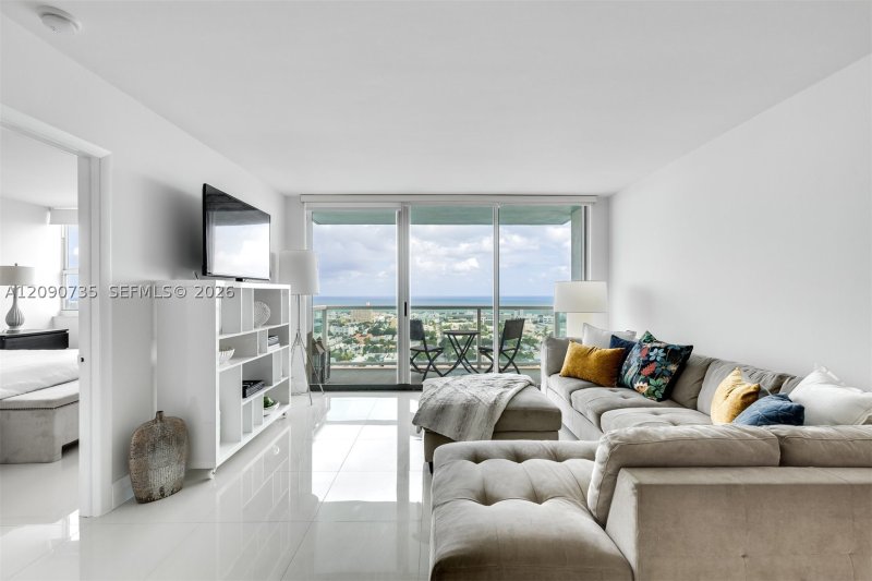 Comprar apartamento en Floridian 2710