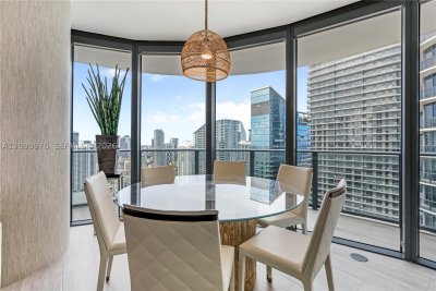 Aluguel de apartamento no Brickell Heights West 4001