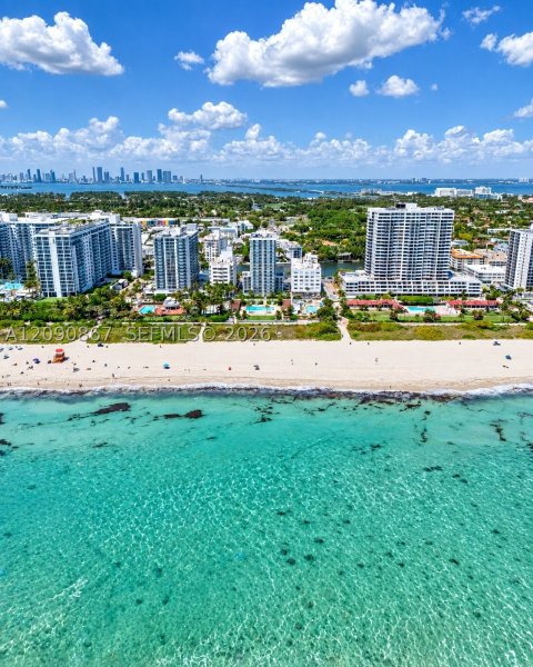 Condo for sale at Royal Club Condo 202
