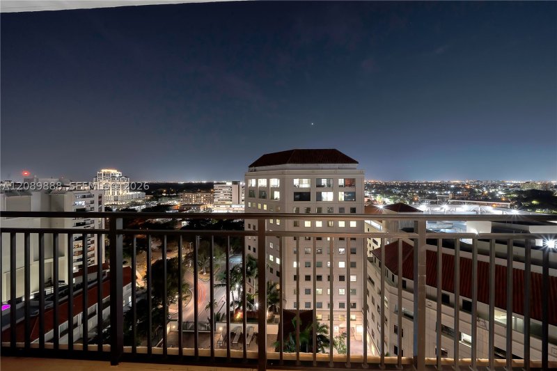 Condo for sale at Puerta De Palmas 1516