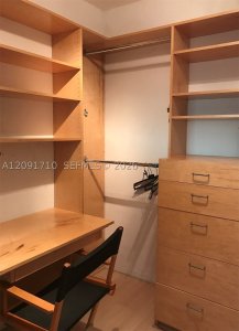 Comprar apartamento en South Bay Club 525