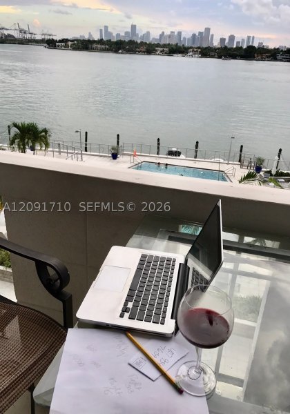 Comprar apartamento en South Bay Club 525