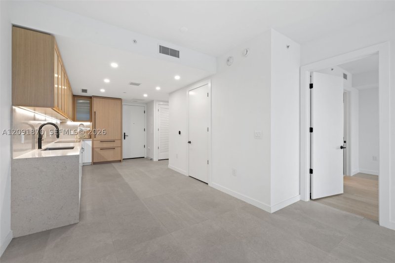 Condo for sale at 2200 Brickell 206