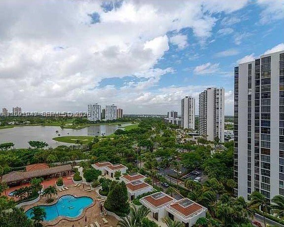 Condo for sale at Hamptons West 1105