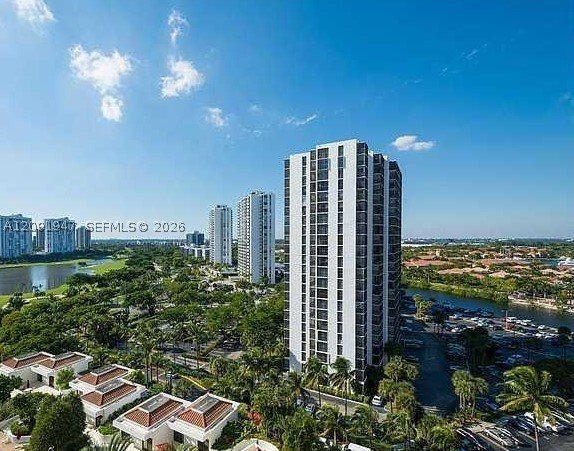 Condo for sale at Hamptons West 1105