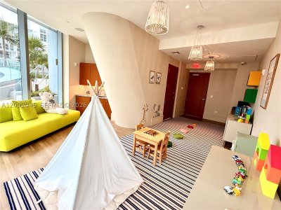 Comprar apartamento no Una Residences at Brickell 2803