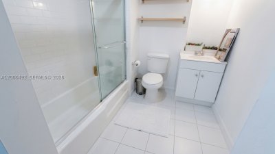 Aluguel de apartamento no Apeiron at the Jockey Club 9A