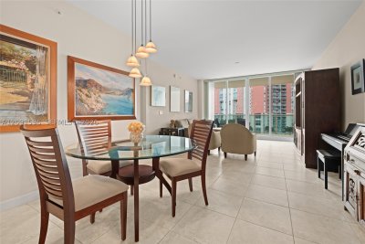 Comprar apartamento no Aventura Marina 708