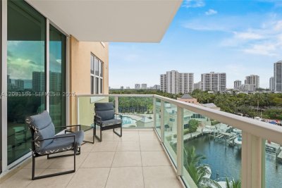 Comprar apartamento no Aventura Marina 708