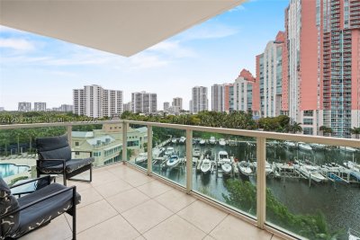 Comprar apartamento no Aventura Marina 708