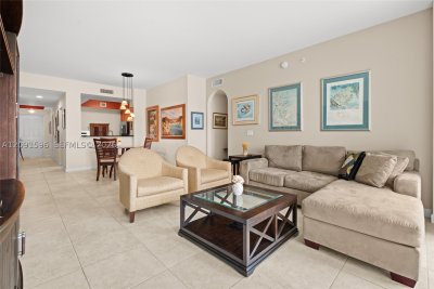Comprar apartamento no Aventura Marina 708