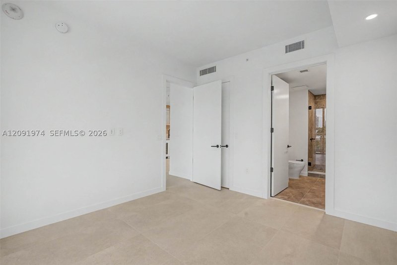 Condo for sale at 2200 Brickell 406