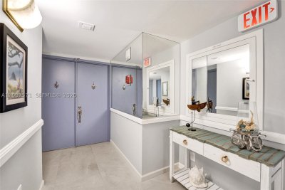 Comprar apartamento en The Corinthian 4F
