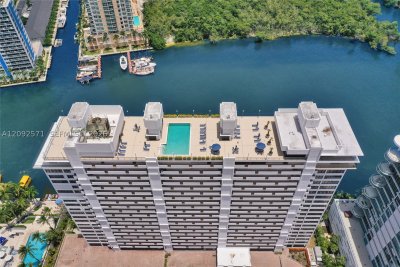 Comprar apartamento en The Corinthian 4F