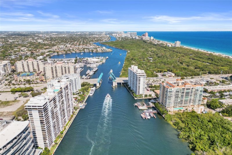 Condo for sale at The Corinthian 4F