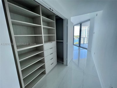 Alquiler de apartamento en Marina Palms Yacht Club 1707