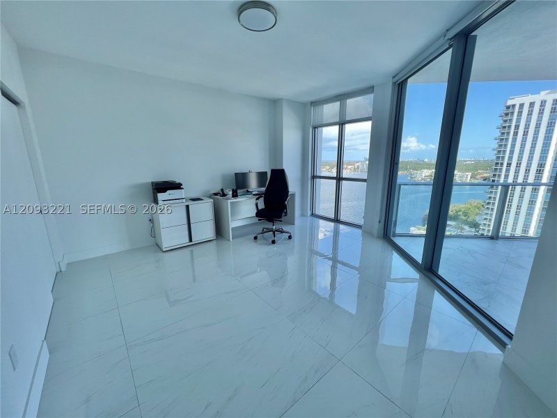 Alquiler de apartamento en Marina Palms Yacht Club 1707