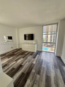Aluguel de apartamento no Coronado I 1103