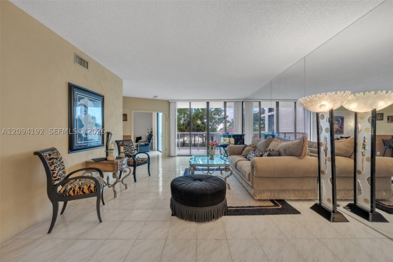 Comprar apartamento no Hamptons West 305