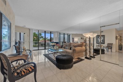 Comprar apartamento no Hamptons West 305