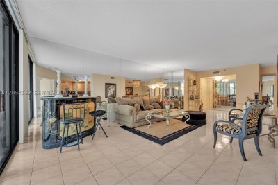 Comprar apartamento no Hamptons West 305