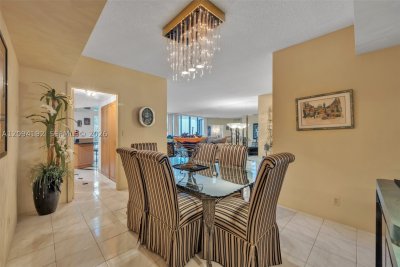 Comprar apartamento no Hamptons West 305
