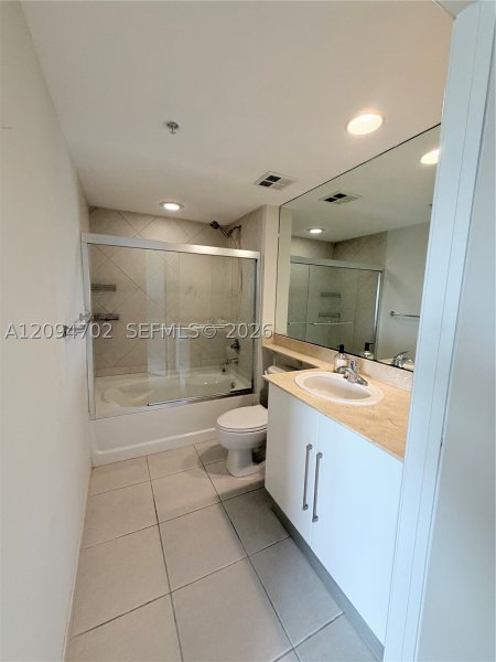 Apartment for rent at One Miami East Tower 3015