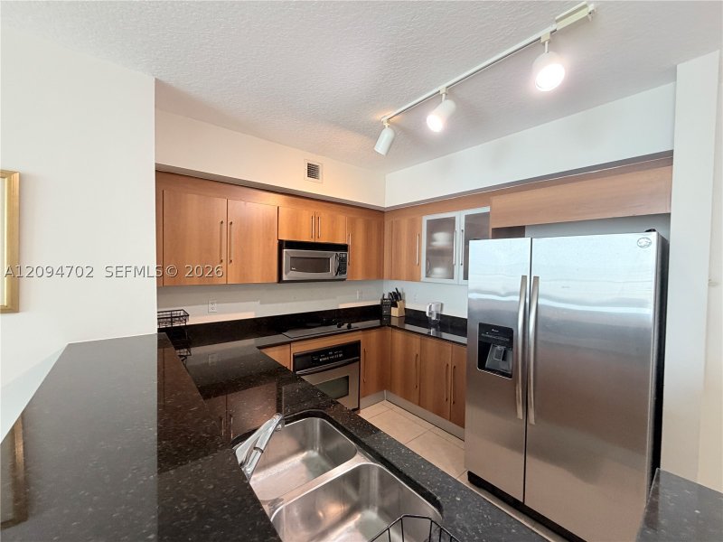 Apartment for rent at One Miami East Tower 3015