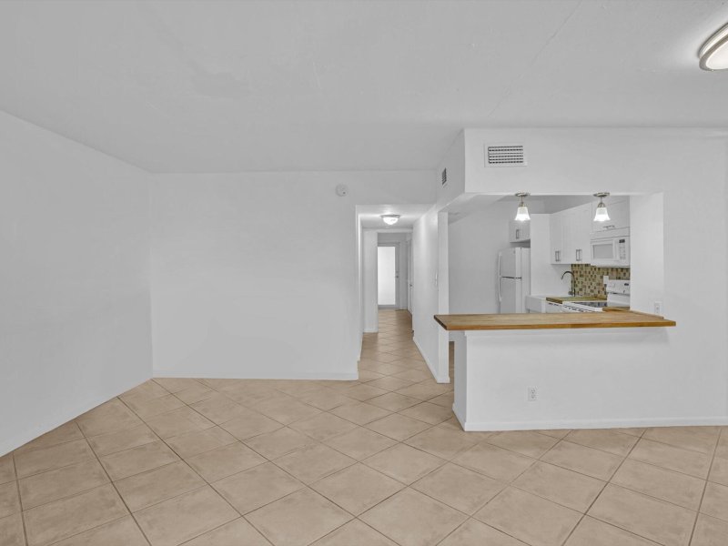 Condo for sale at Bakers Towers 402