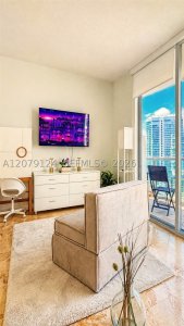 Aluguel de apartamento no Avenue on Brickell 1060 Tower 2709