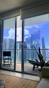 Aluguel de apartamento no Avenue on Brickell 1060 Tower 2709