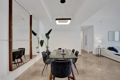 Comprar apartamento no Trump Tower One 805