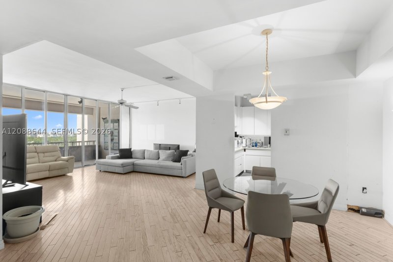 Comprar apartamento en Grove Isles Tower III CPH08