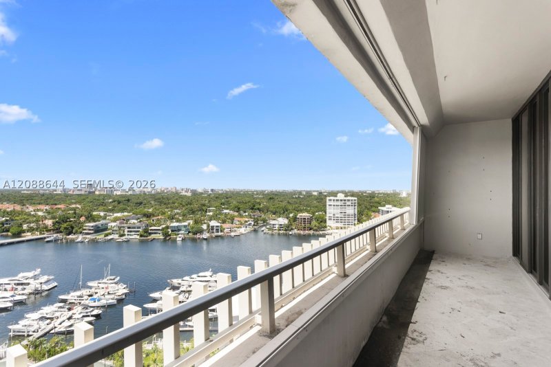 Comprar apartamento en Grove Isles Tower III CPH08