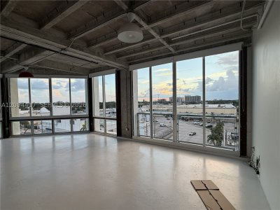 Aluguel de apartamento no The Bank Lofts R-509
