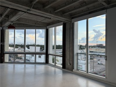 Aluguel de apartamento no The Bank Lofts R-509