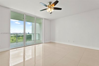 Comprar apartamento no One Fifty One at Biscayne 2008