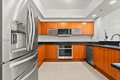 Comprar apartamento no One Fifty One at Biscayne 2008