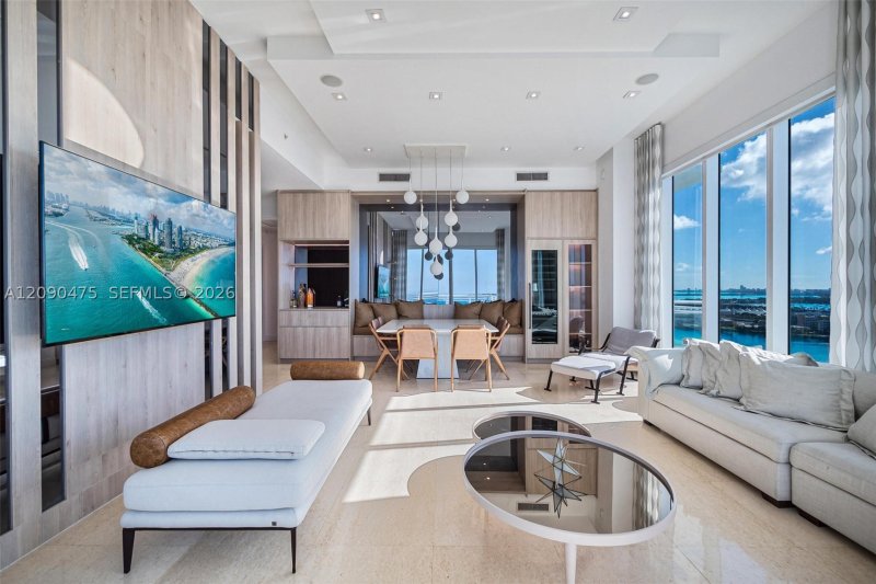 Condo for sale at Asia on Brickell 2504