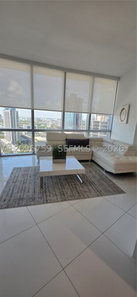Apartment for rent at Paramount Miami WorldCenter 2104